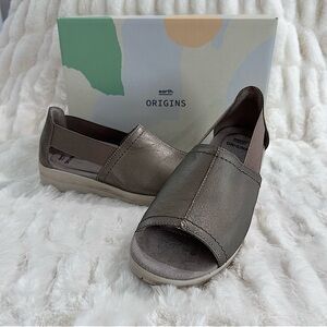 Earth Origins Metallic Shoes Wide Width